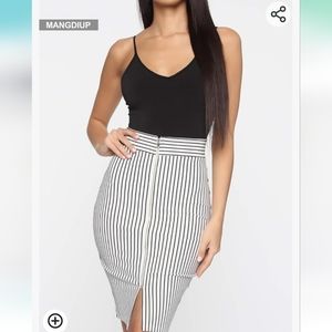 MANGDIUP Womens V-Neck Backless Camisole Adjustable Spaghetti Strap, M, Black